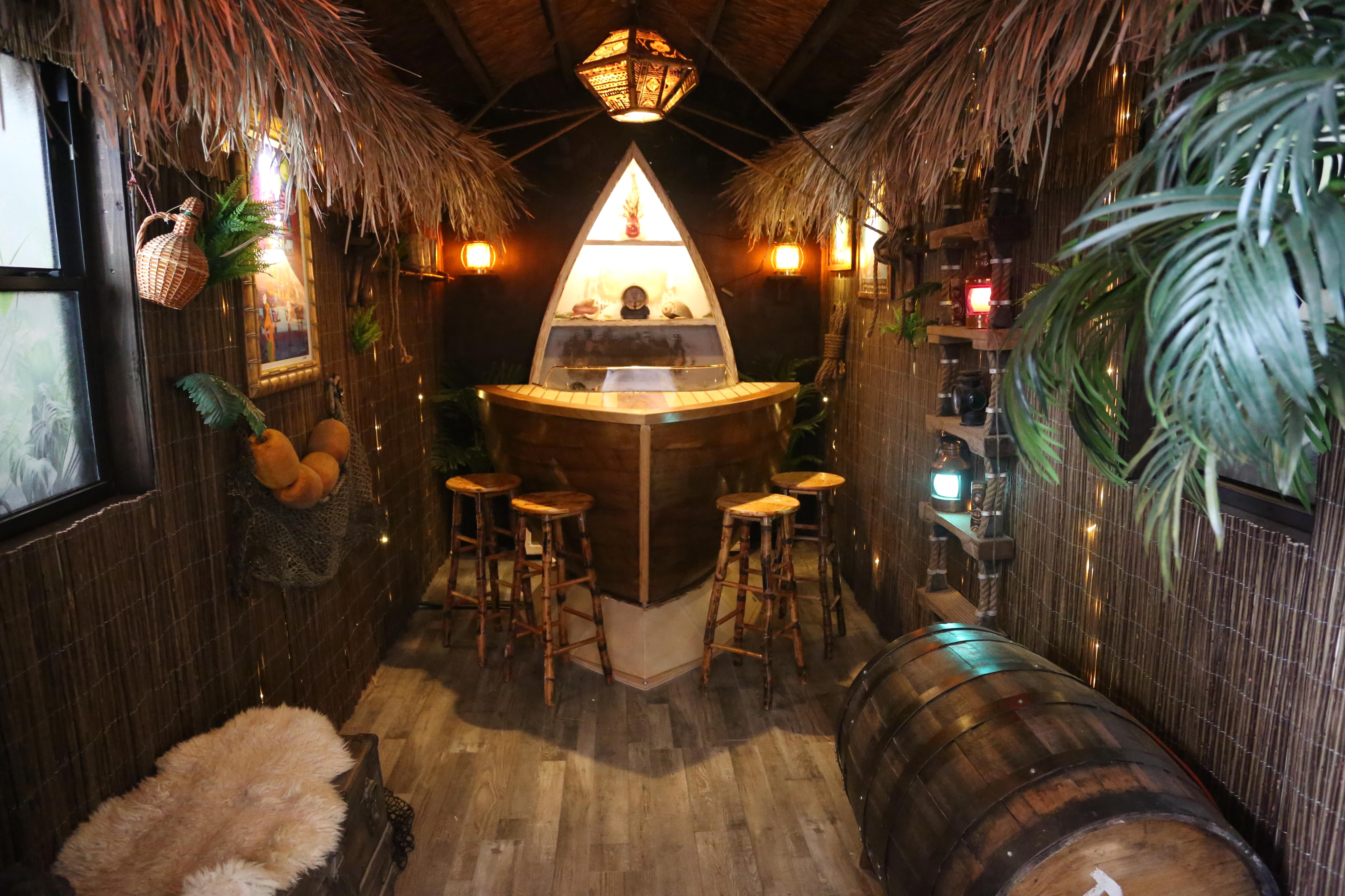 The Captain's Quarters – Tiki Bar