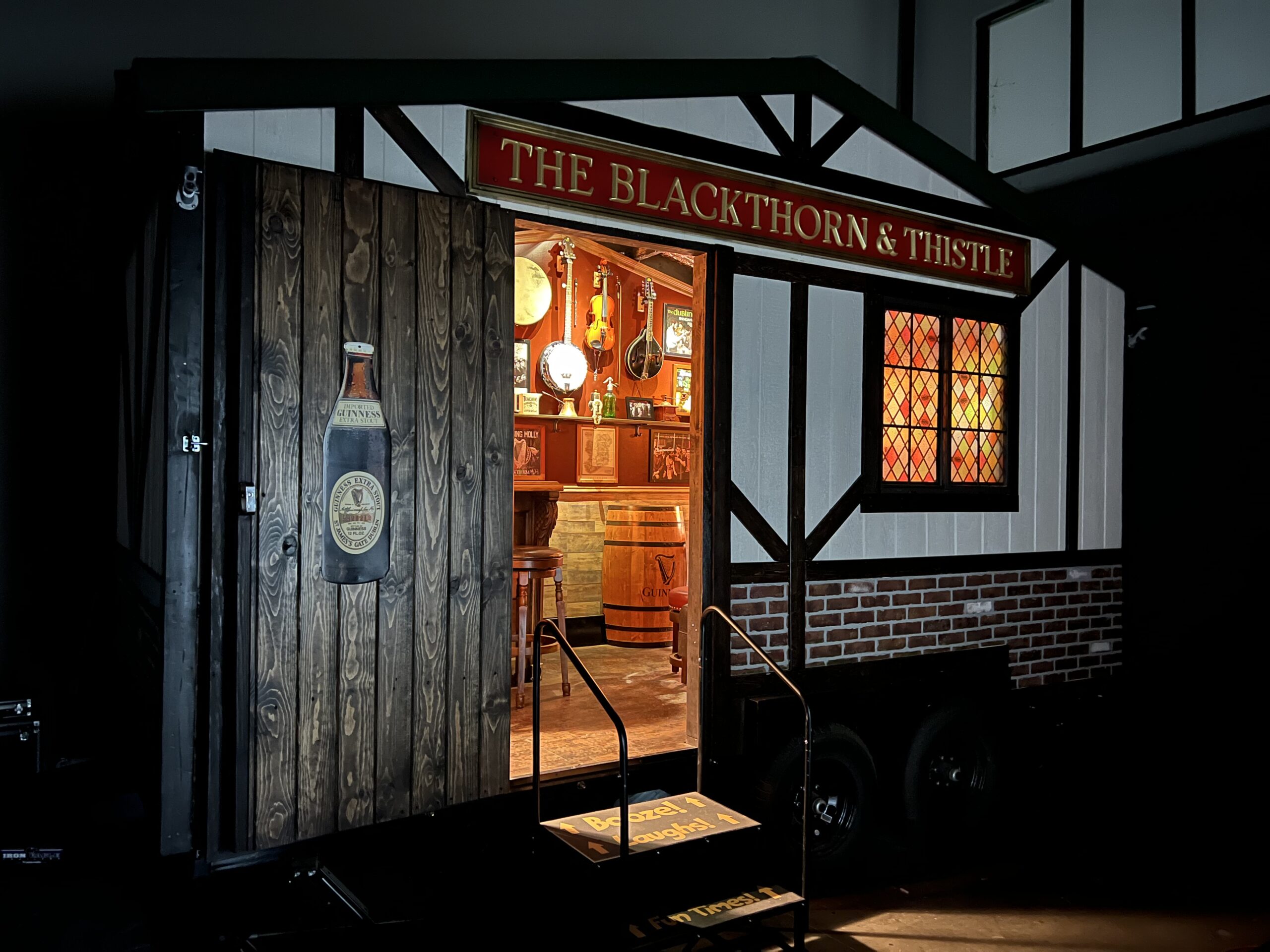The Blackthorn & Thistle – Celtic Pub